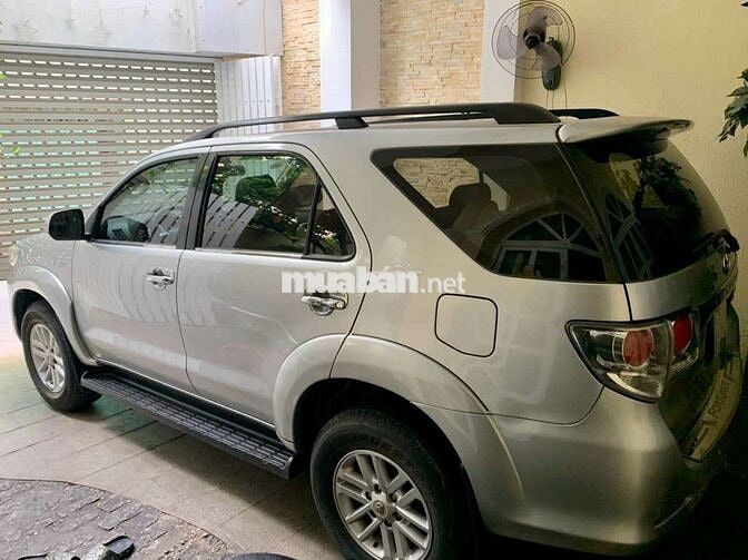Toyota FORTUNER bản V số tự động đời cuối 2012