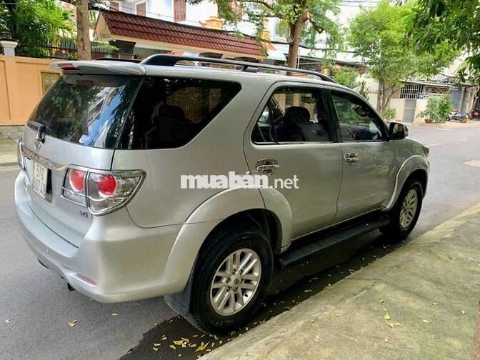 Toyota FORTUNER bản V số tự động đời cuối 2012