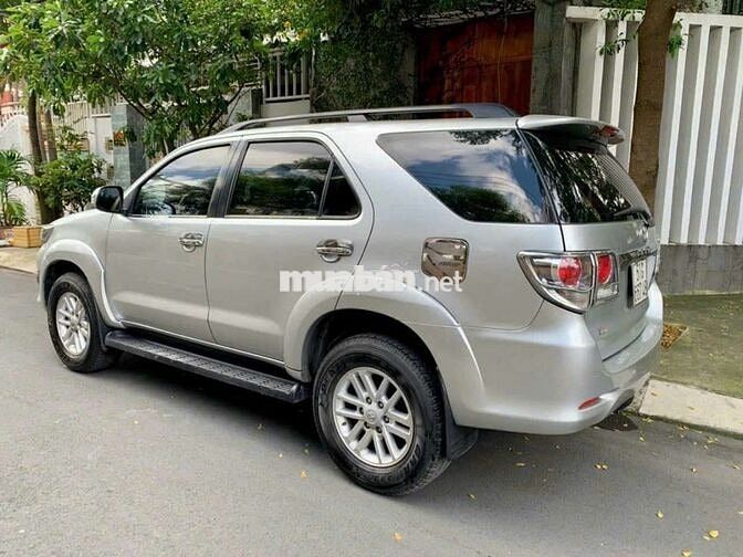 Toyota FORTUNER bản V số tự động đời cuối 2012