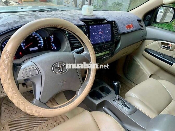 Toyota FORTUNER bản V số tự động đời cuối 2012