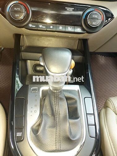 Kia Cerato 1.6 AT Trắng 62043 km