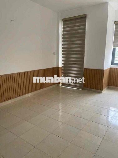 Cho thuê nhà nguyên căn Phạm Hữu Lầu quận 7