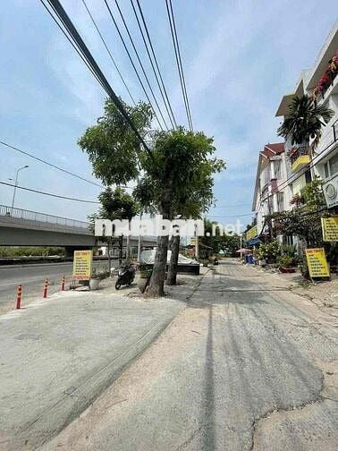 Cho thuê nhà nguyên căn Phạm Hữu Lầu quận 7