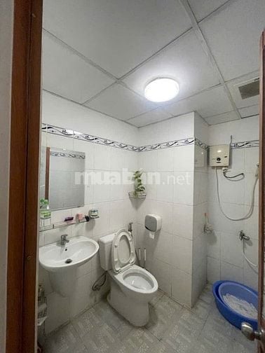 Chung cư Tô Ký Tower, Quận 12: 3p ngủ, máy lạnh, 7,8triệu, 80m2