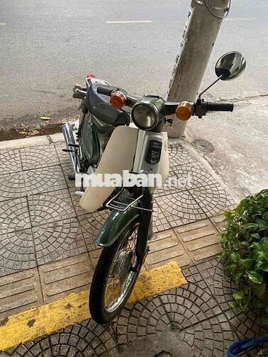 Honda Super Cub Cổ điển Xanh lá, trắng