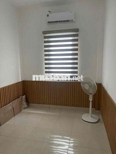 Cho thuê nhà nguyên căn Phạm Hữu Lầu quận 7