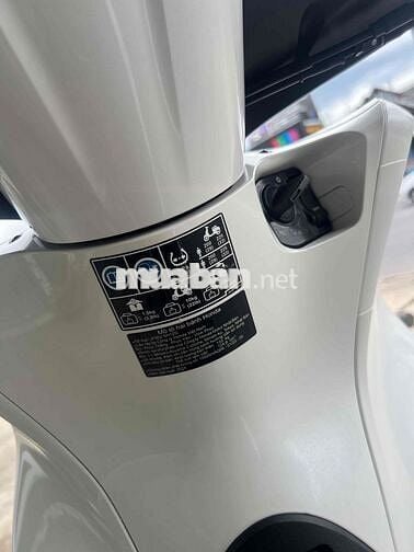 Honda SH 125 2024 Trắng 4.900 km bán trả góp