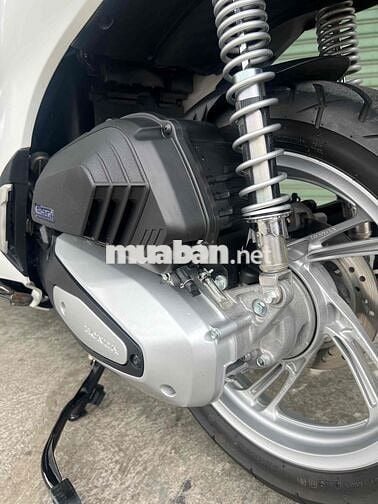 Honda SH 125 2024 Trắng 4.900 km bán trả góp