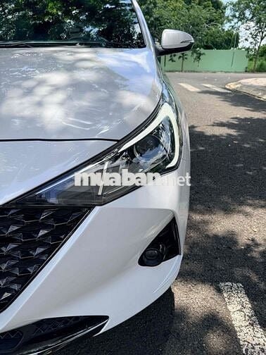 Hyundai Accent AT 2023 13.000 km Trắng
