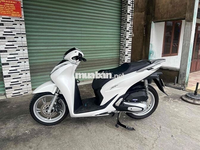 Honda SH 125 2024 Trắng 4.900 km bán trả góp