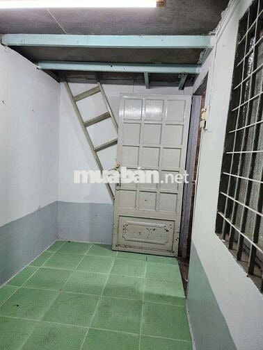 Cho Thuê nhà nhỏ có gác suốt riêng biệt