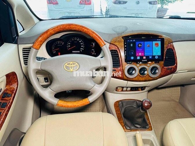 Toyota Innova G Trắng