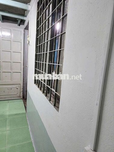 Cho Thuê nhà nhỏ có gác suốt riêng biệt