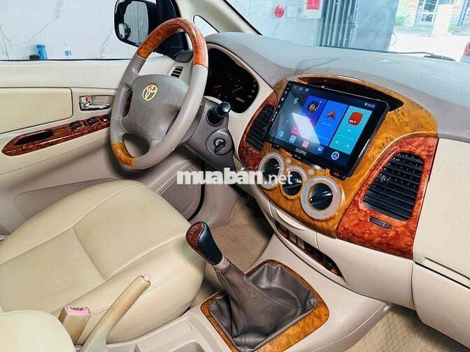 Toyota Innova G Trắng