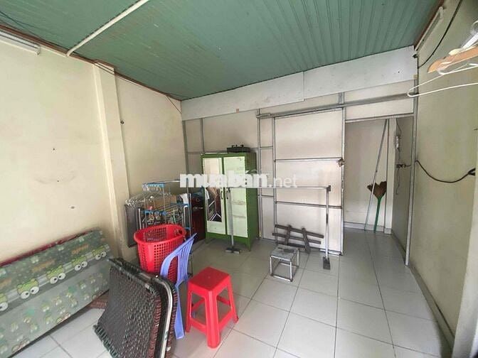 Cần sang tiệm giặt ủi số 44 nguyễn đỗ cung, p. tây thạnh (p.tây thạnh