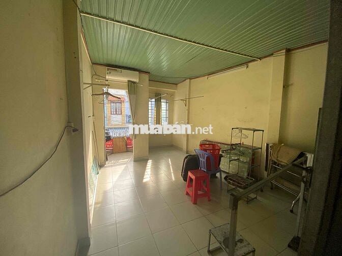 Cần sang tiệm giặt ủi số 44 nguyễn đỗ cung, p. tây thạnh (p.tây thạnh