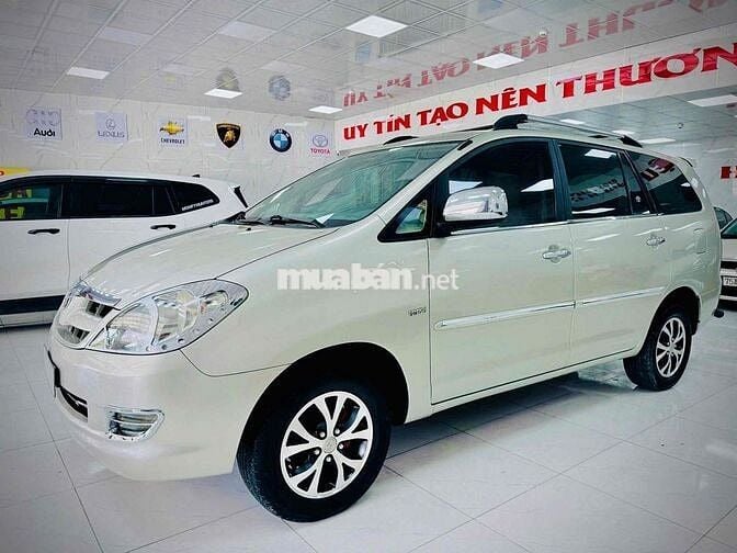 Toyota Innova G Trắng