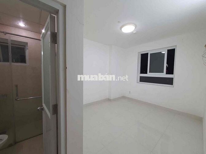 [Ở liền được] Căn 3PN giá 12 triệu nhà trống, CC Tara Residenece