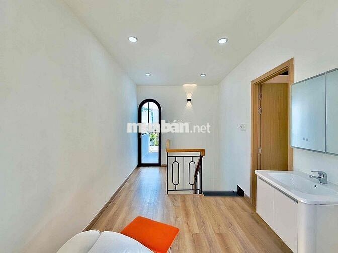 Nhà 3 tầng hẻm 6m 76m2 sử dụng chính chủ bán gửi 60tr hoa hồng