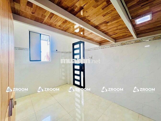 DUPLEX CỬA SỔ TRỜI - CẦU THANG TÍCH HỢP - NẰM GẦN ĐẦM SEN VS VHU