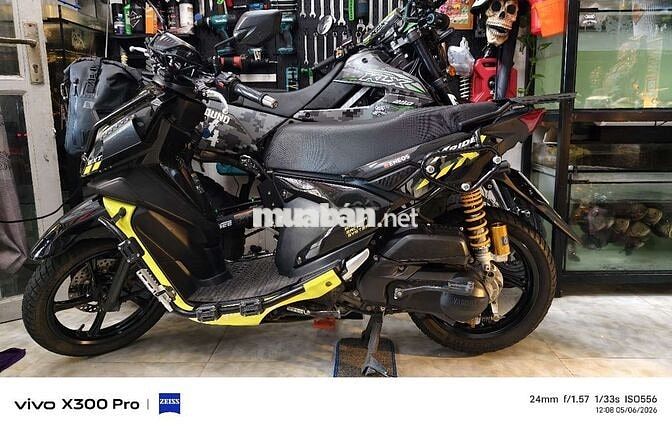 Yamaha X-Ride 125 Đen Vàng Đang sử dụng