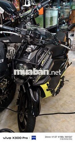 Yamaha X-Ride 125 Đen Vàng Đang sử dụng