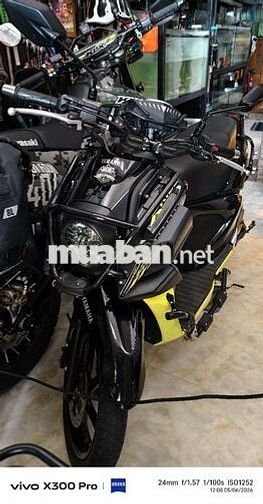 Yamaha X-Ride 125 Đen Vàng Đang sử dụng