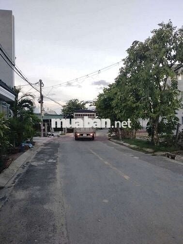 Bán đất Hoc môn 100m2 giá 3 tỷ, SHR, full thổ cư, hẻm 4m