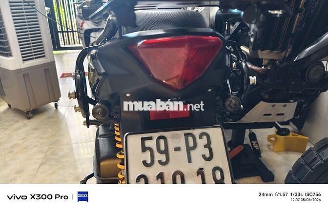 Yamaha X-Ride 125 Đen Vàng Đang sử dụng