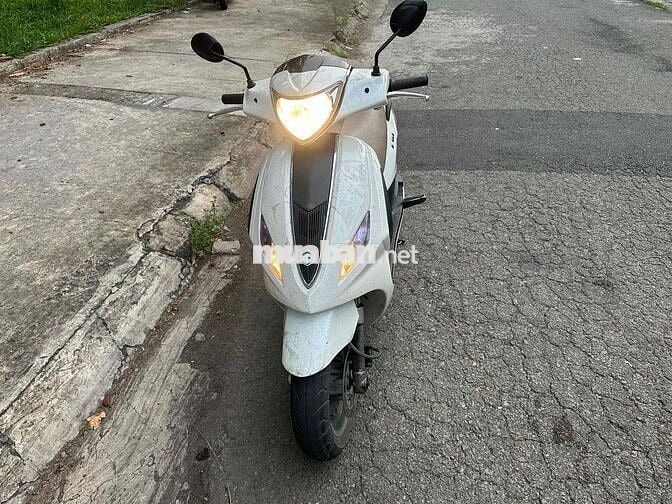 Piaggio Fly 125 Trắng Phun xăng điện tử ie