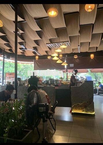 TUYỂN DỤNG NHÂN VIÊN PHA CHẾ VÀ PHỤC VỤ