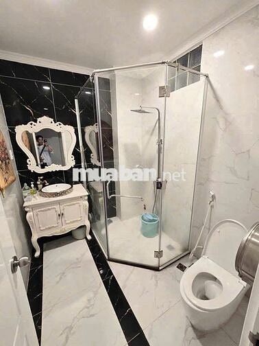 NHÀ MỚI CHO THUÊ - 23A Hoàng Việt, P.4, Tân Bình - DTSD 360m2, 4 Tầng