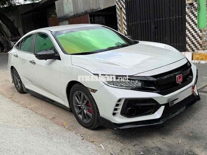 Honda Civic 2019 Trắng ánh kim 80.000 km