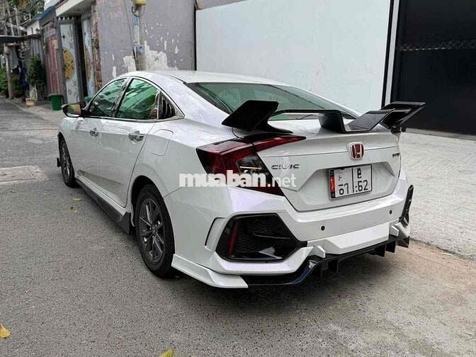 Honda Civic 2019 Trắng ánh kim 80.000 km