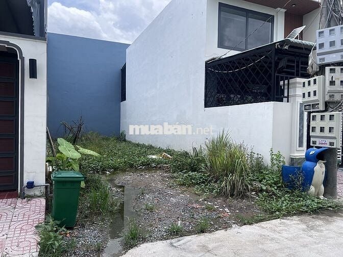 GĐ cần bán nhanh lô đất 120m2 ngay KCN Cầu Tràm,Dân ở đông, 1,480 tỷ