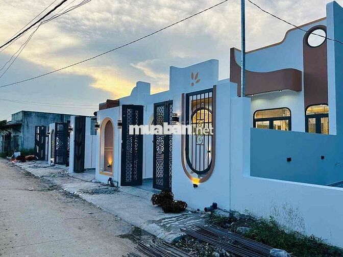 nhà gần chợ long thượng tiện ích đầy đủ