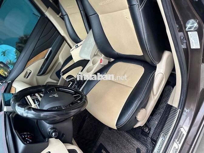 Mitsubishi Xpander 2019 Nâu Xăng 7 chỗ