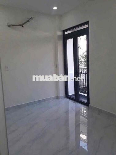 Cho thuê nhà 8tr 2PN 2WC hẻm 448 Phan Huy Ích