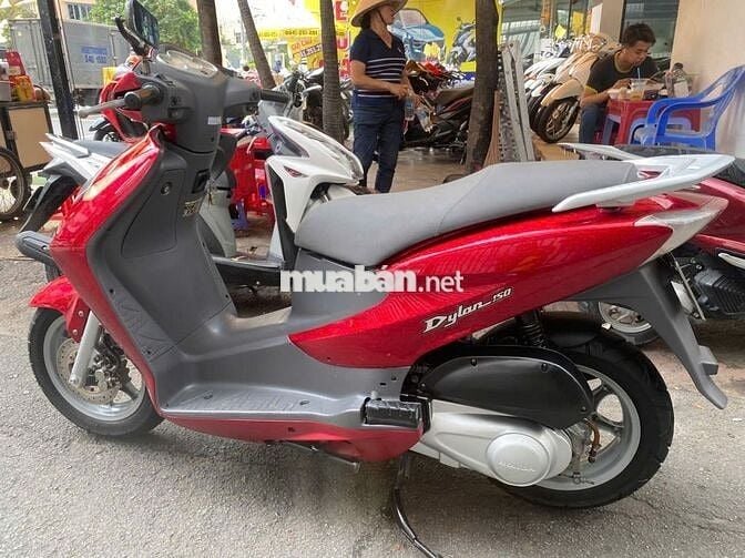 Honda Dylan 150cc 2004 bs 52t3-9583