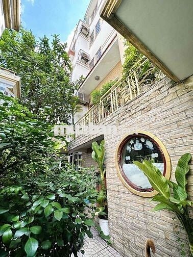 BIỆT THỰ SÂN VƯỜN Q7 VÀI PHÚT ĐẾN Q1 - 100M2 (11x10) - 5 TẦNG - 1 ĐỜI