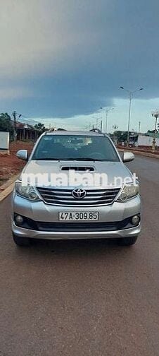 Toyota Fortuner G 2013 Số sàn Bạc