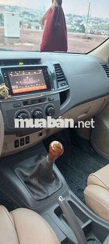 Toyota Fortuner G 2013 Số sàn Bạc