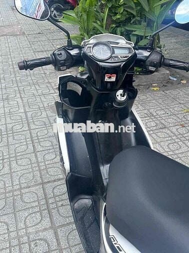 Yamaha Nouvo 124 cm3 Trắng, Đen