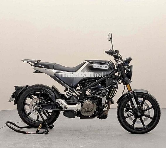 Husqvarna Svartpilen 200 2021 Xám