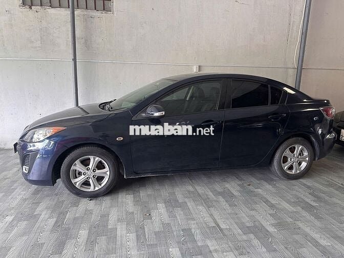 Mazda Mazda 3 Xanh đen Tự động 5 chỗ