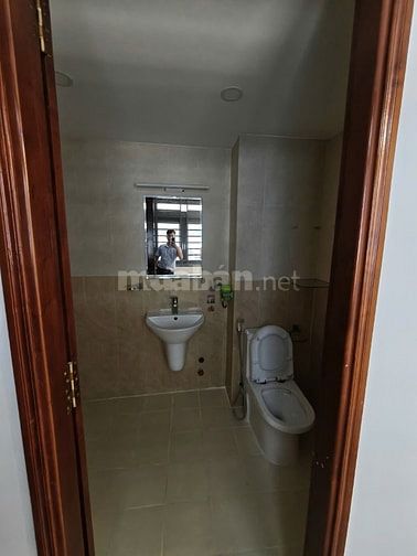 nhà mới xây 2 mặt tiền 107 Lý Chiêu Hoàng 4x28 5 tầng