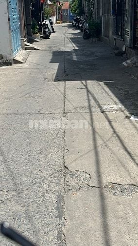 Bán gấp Nhà riêng 3 tầng mới đẹp Binh Long, 24m2, hẻm 3m thông, chỉ 3t