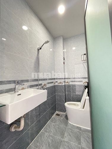 Bán gấp Nhà riêng 3 tầng mới đẹp Binh Long, 24m2, hẻm 3m thông, chỉ 3t