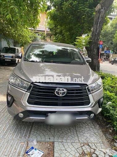 Toyota Innova 2.0 2022 96500 km Nâu