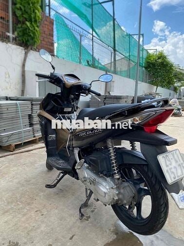 Bán xe Air Blade 2012 FI giấy tờ đầy đủ, máy êm